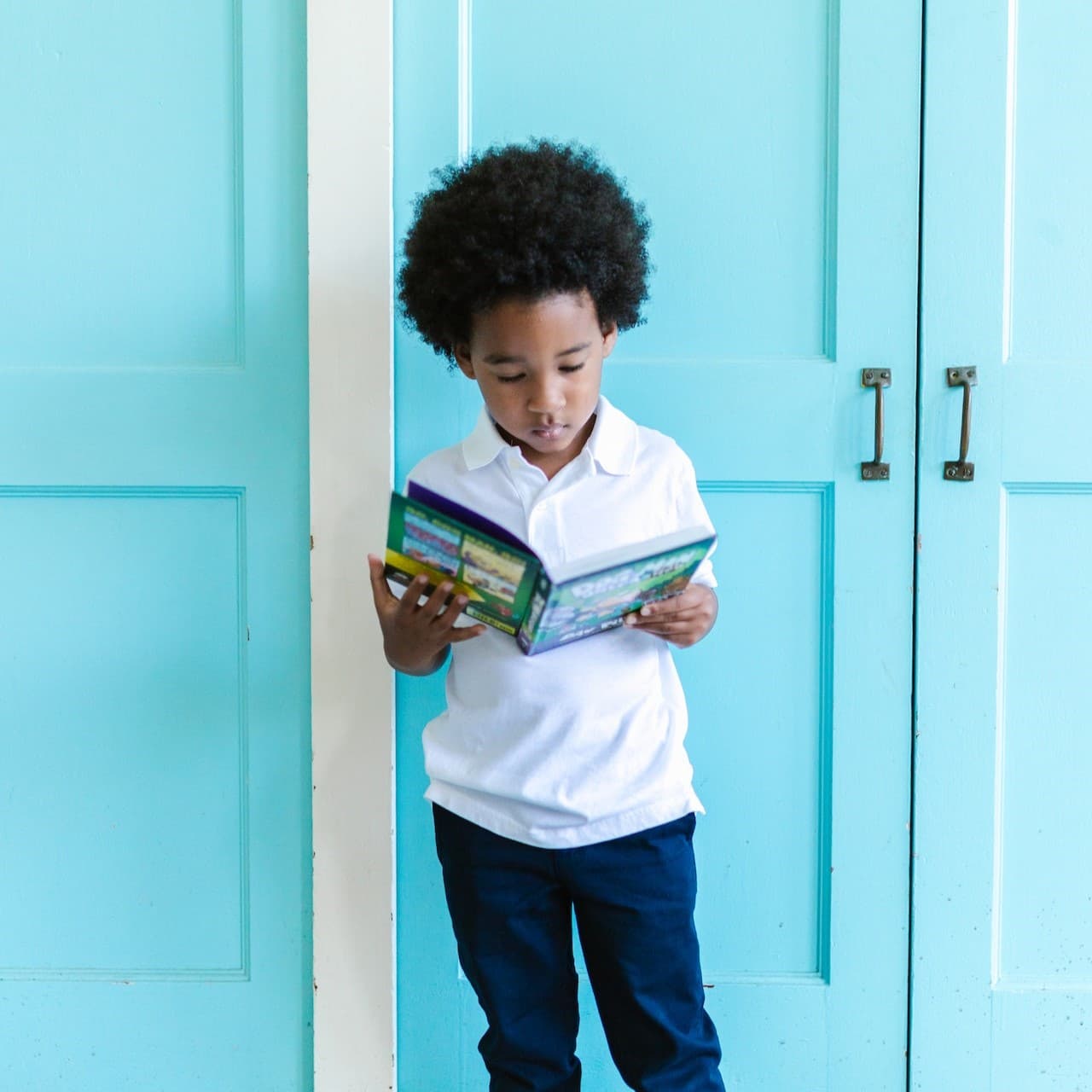 young-boy-reading-min
