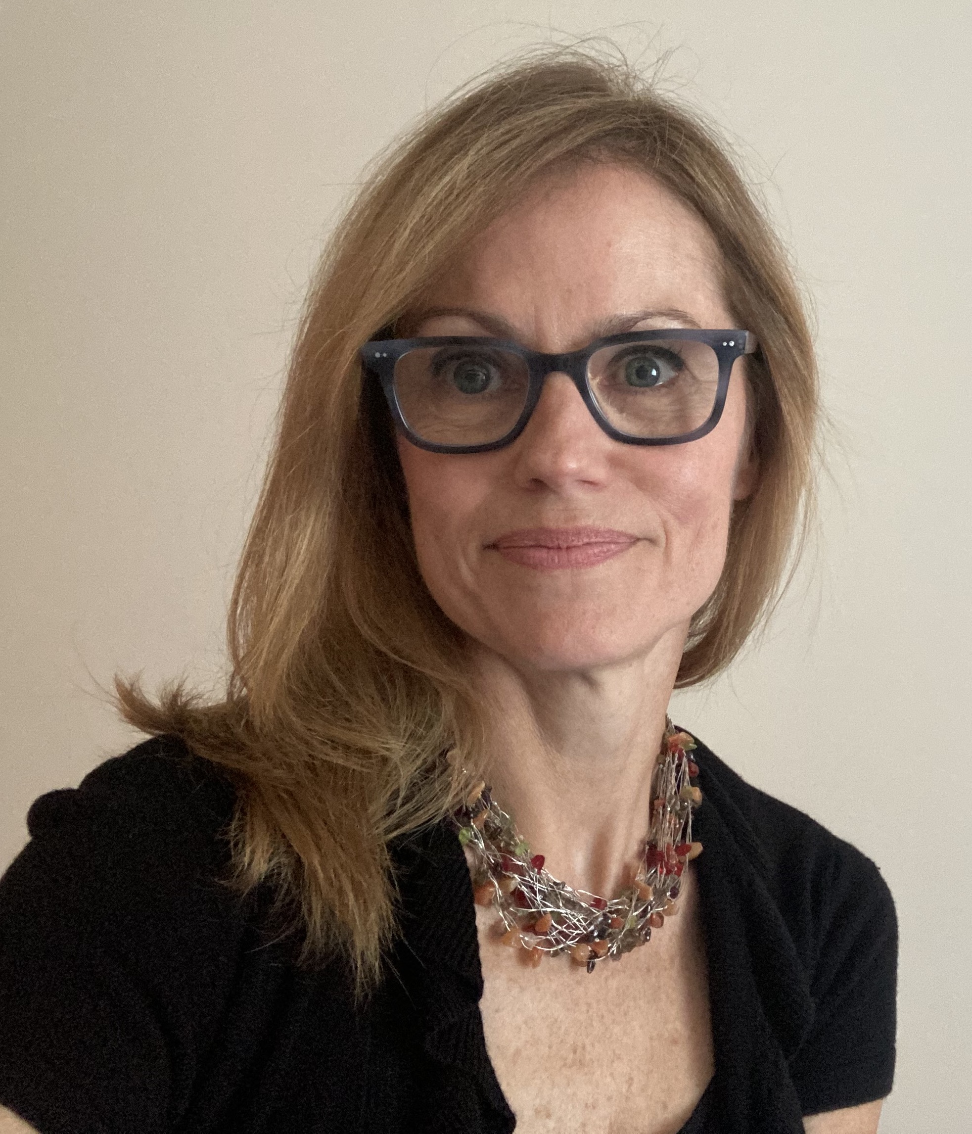 Susan Lohman headshot